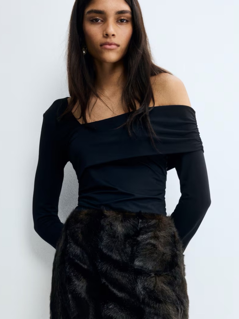 H&M Draped One Shoulder Top - Picture 2 of 4